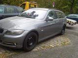 BMW 320 Baureihe 3 Touring 320d xDrive - BMW 320 aus 2011: Kombi, 320d