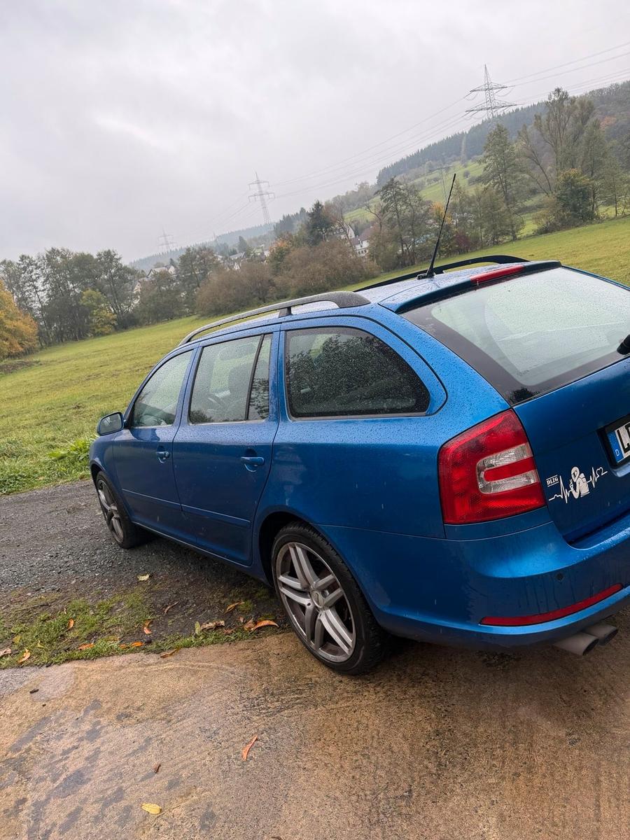 Skoda Octavia 2006 — engine 200 HP (147kW)