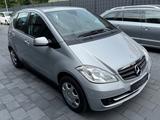 Mercedes-Benz A 160 CDI Automatik Klima PDC Tüv 05/2027 - Mercedes-Benz A 160 mit Diesel-Antrieb: Limousine
