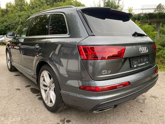 Audi Q7 3.0 TDI quattro S line Sport AHK