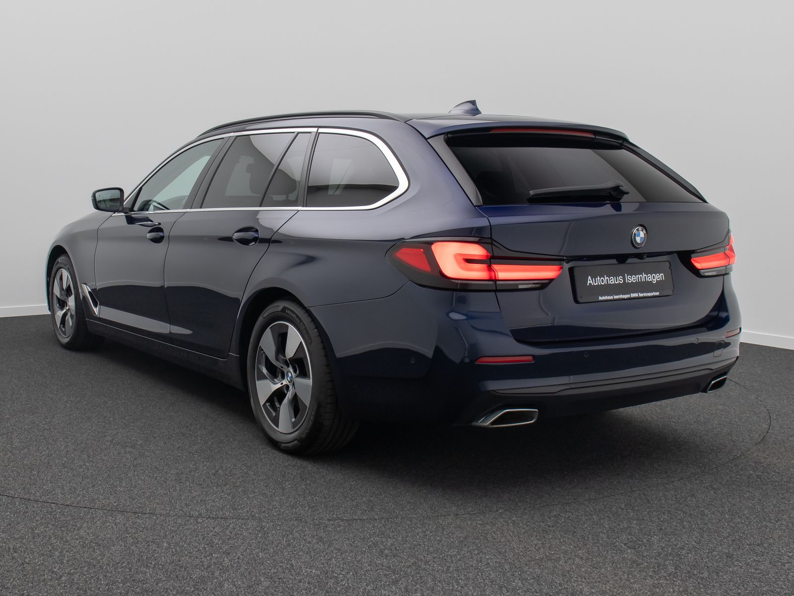 Fahrzeugabbildung BMW 520d xD DAB Kamera HUD Laser H/K Leder Komfort