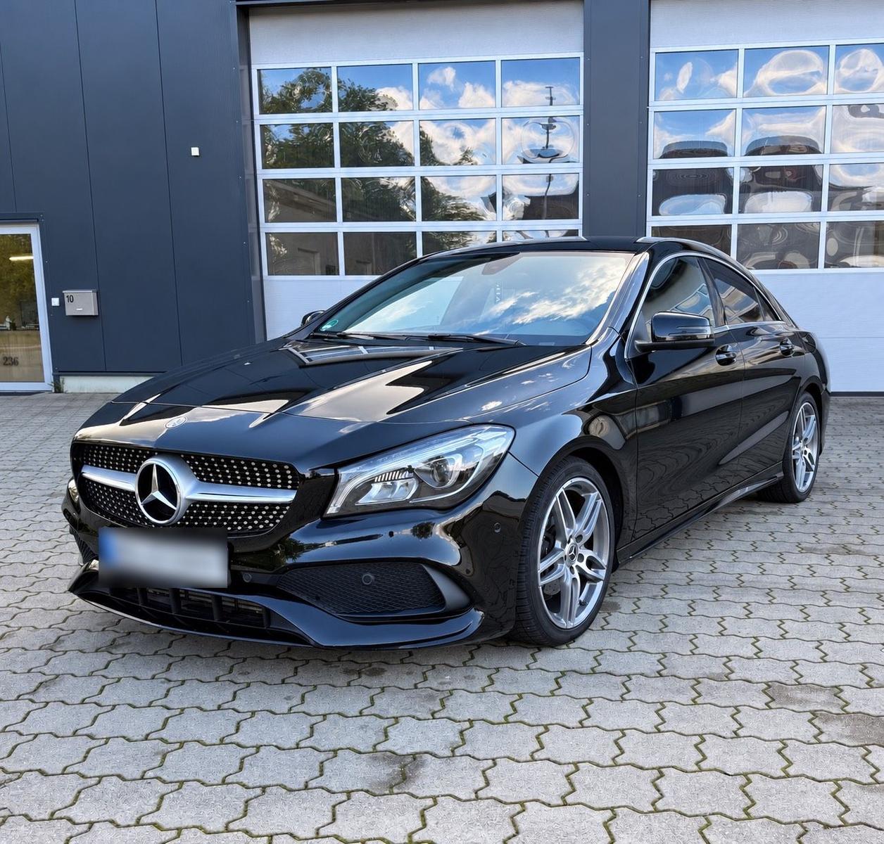 Mercedes-Benz CLA 200