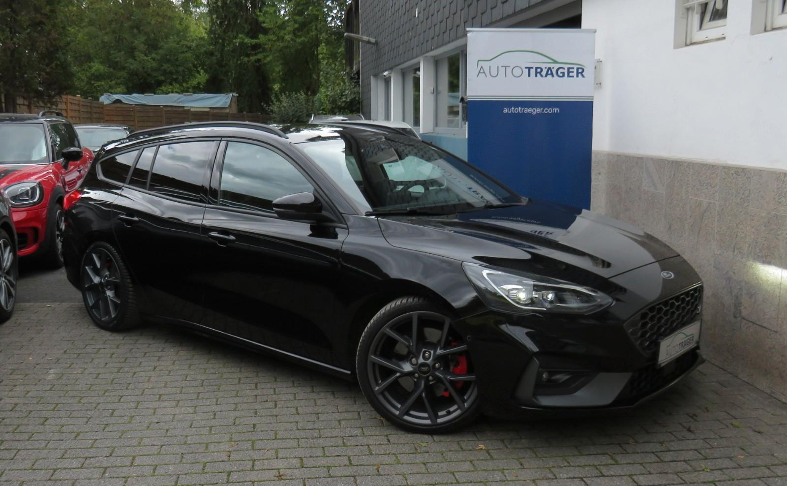 Ford Focus Turnier ST // ACC/B&O/Eibach/BLIS/Kamera