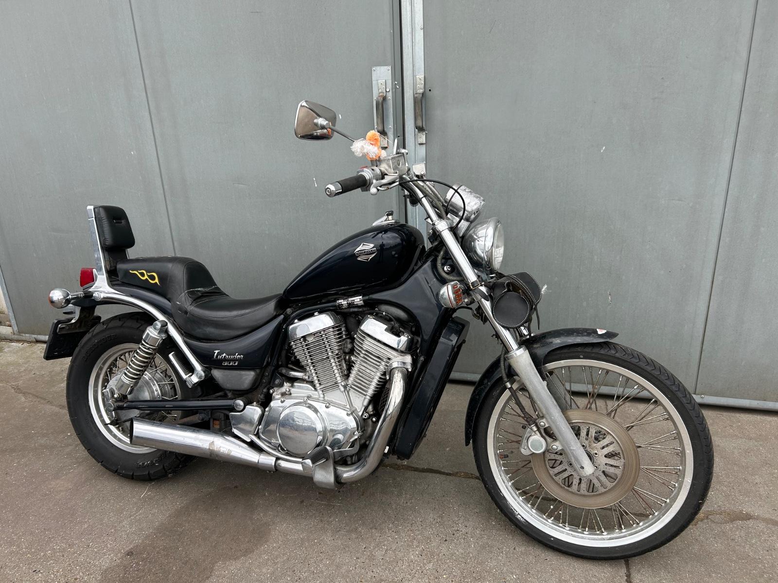 Suzuki VS 800 INTRUDER