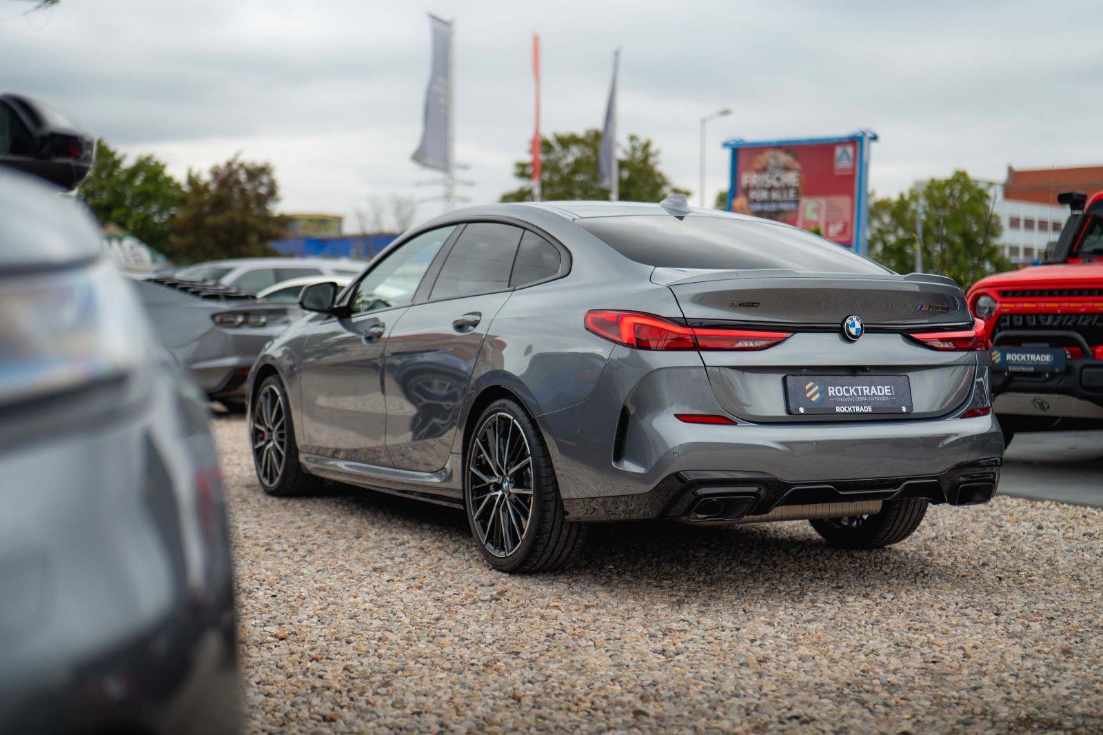 Fahrzeugabbildung BMW M235i xDrive M-Sport Pro Performance Shadow LED