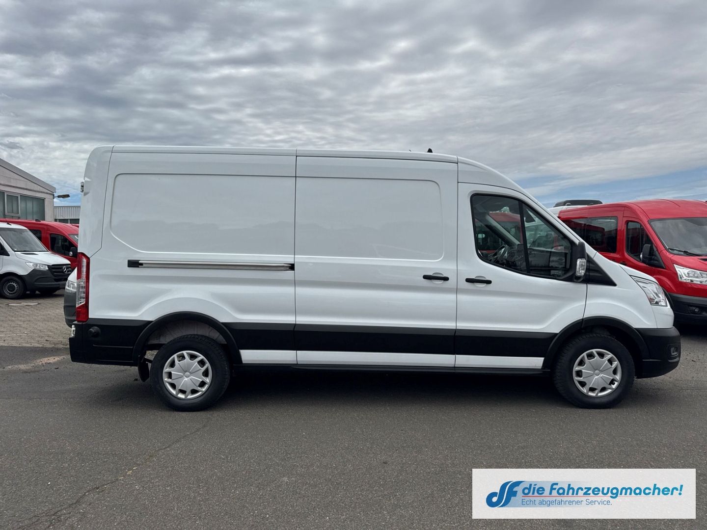 Fahrzeugabbildung Ford Transit Kasten 350 L3 Trend AHK Apple CarPlay *E