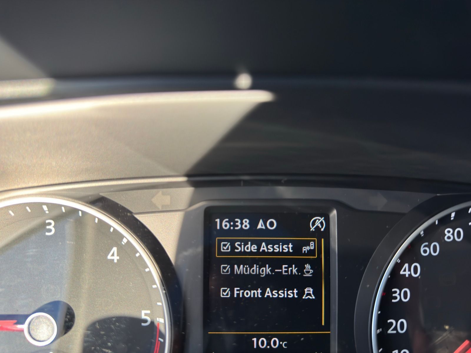 Fahrzeugabbildung Volkswagen T6 Multivan GenSix*AHK*RFK*LED*StHz*SideAss*ACC