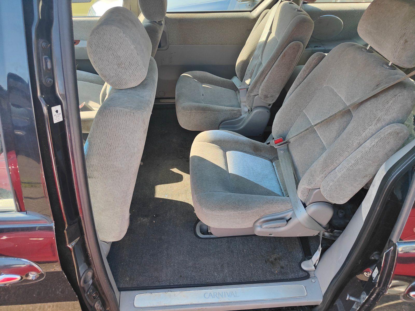 Kia Carnival 2006 — photo 13