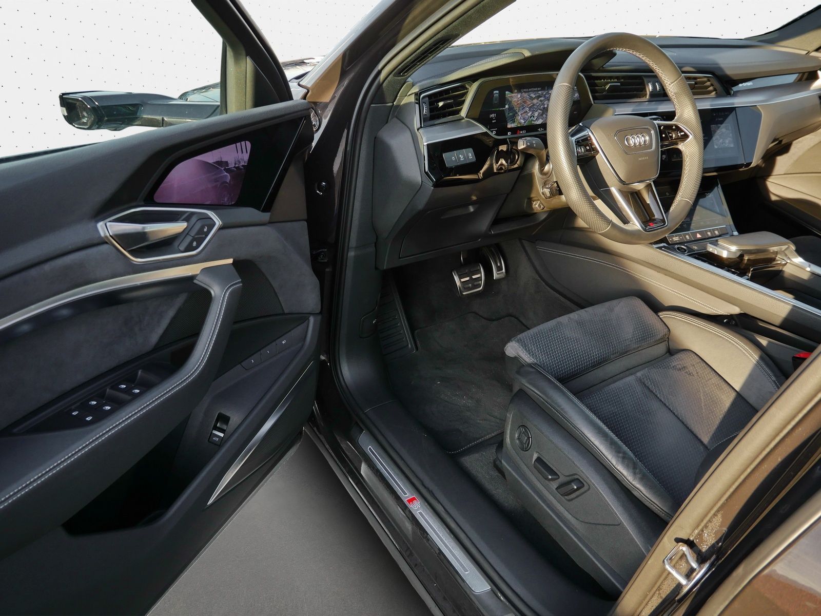 Audi Q8 e-tron - Bild 15