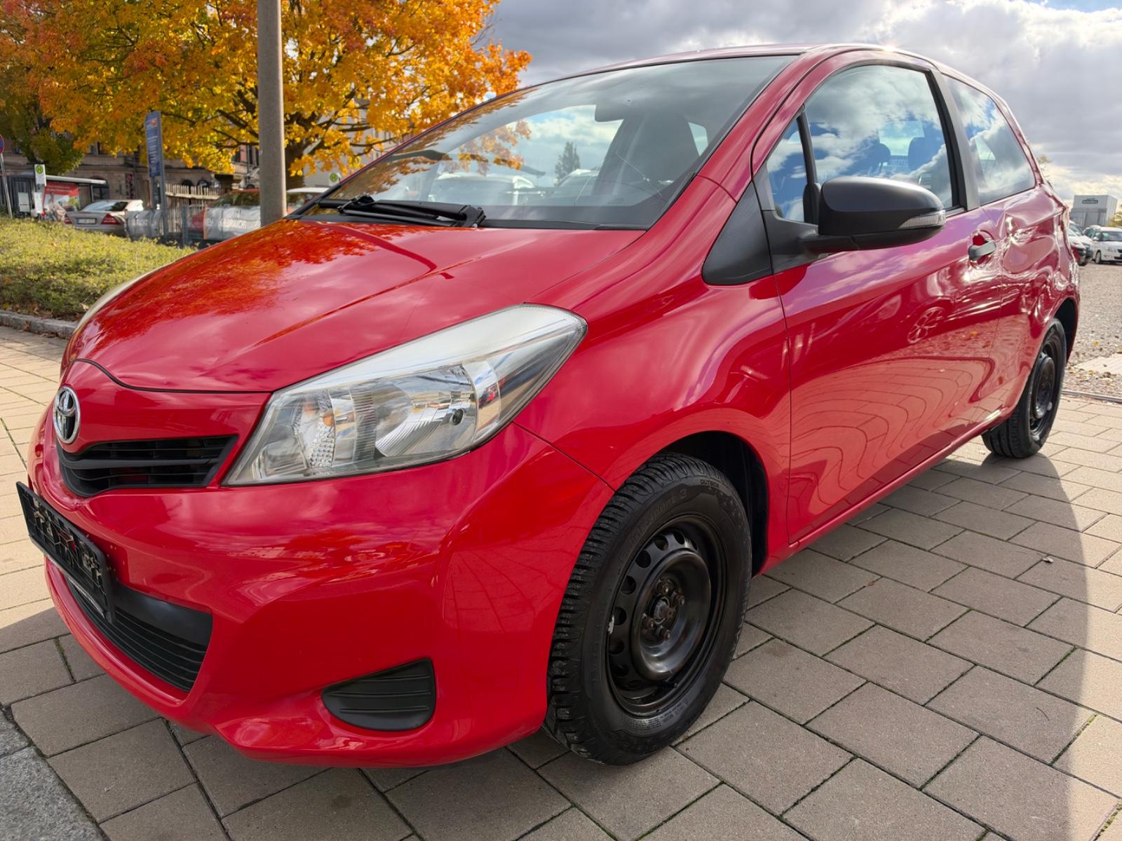 Toyota Yaris 1.Hand