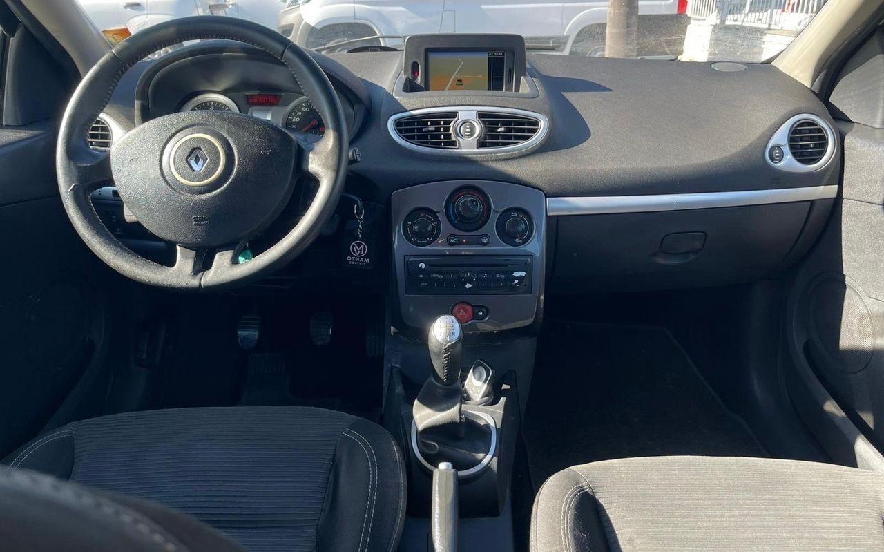 Renault Clio 2012 — photo 9
