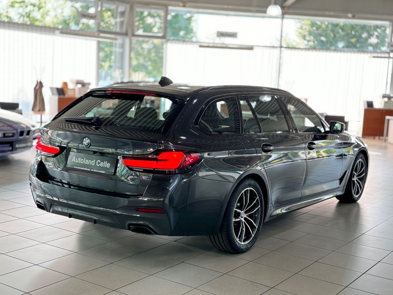 Fahrzeugabbildung BMW 520d M Sport Kamera DAB HiFi Alarm Individual