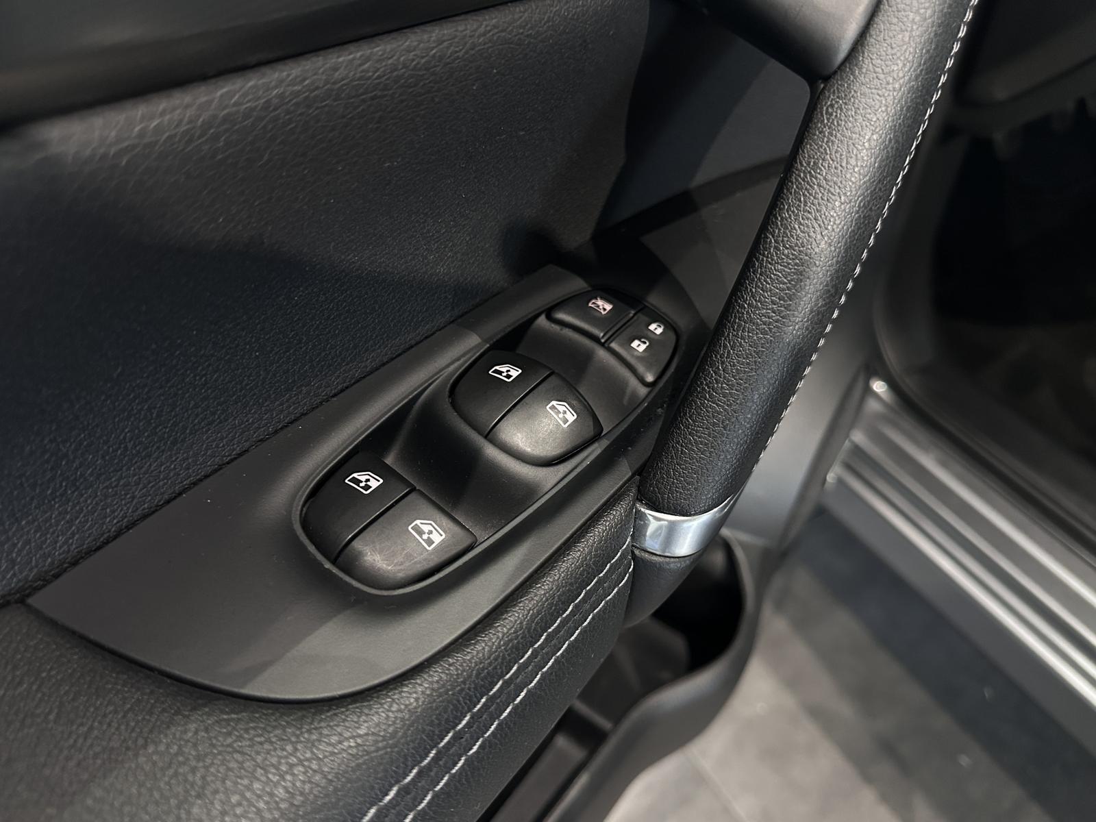 Nissan Qashqai *PANO, SPURHALTE, TOTWINKEL, 360GR.*