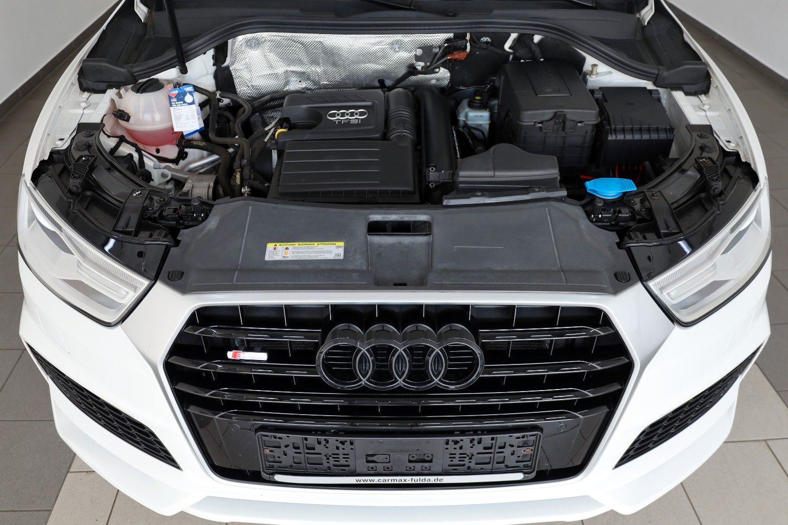 Fahrzeugabbildung Audi Q3 1.4 TFSI Paket S Line Navi,Xenon,SH,AHK,SR+WR
