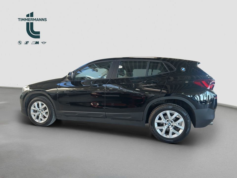 BMW X2 sDrive18i Advantage Klimaaut. Aut. Heckkl foto 3
