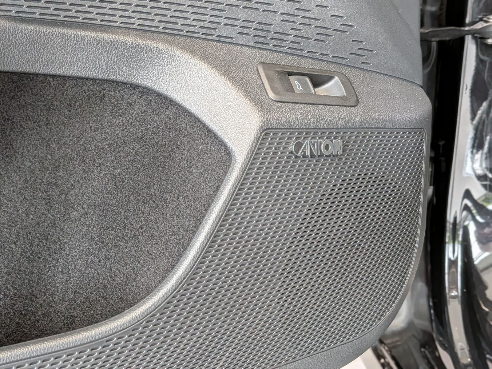 Fahrzeugabbildung SKODA Octavia 2.0TDI Sportline Matrix Canton Pano ACC