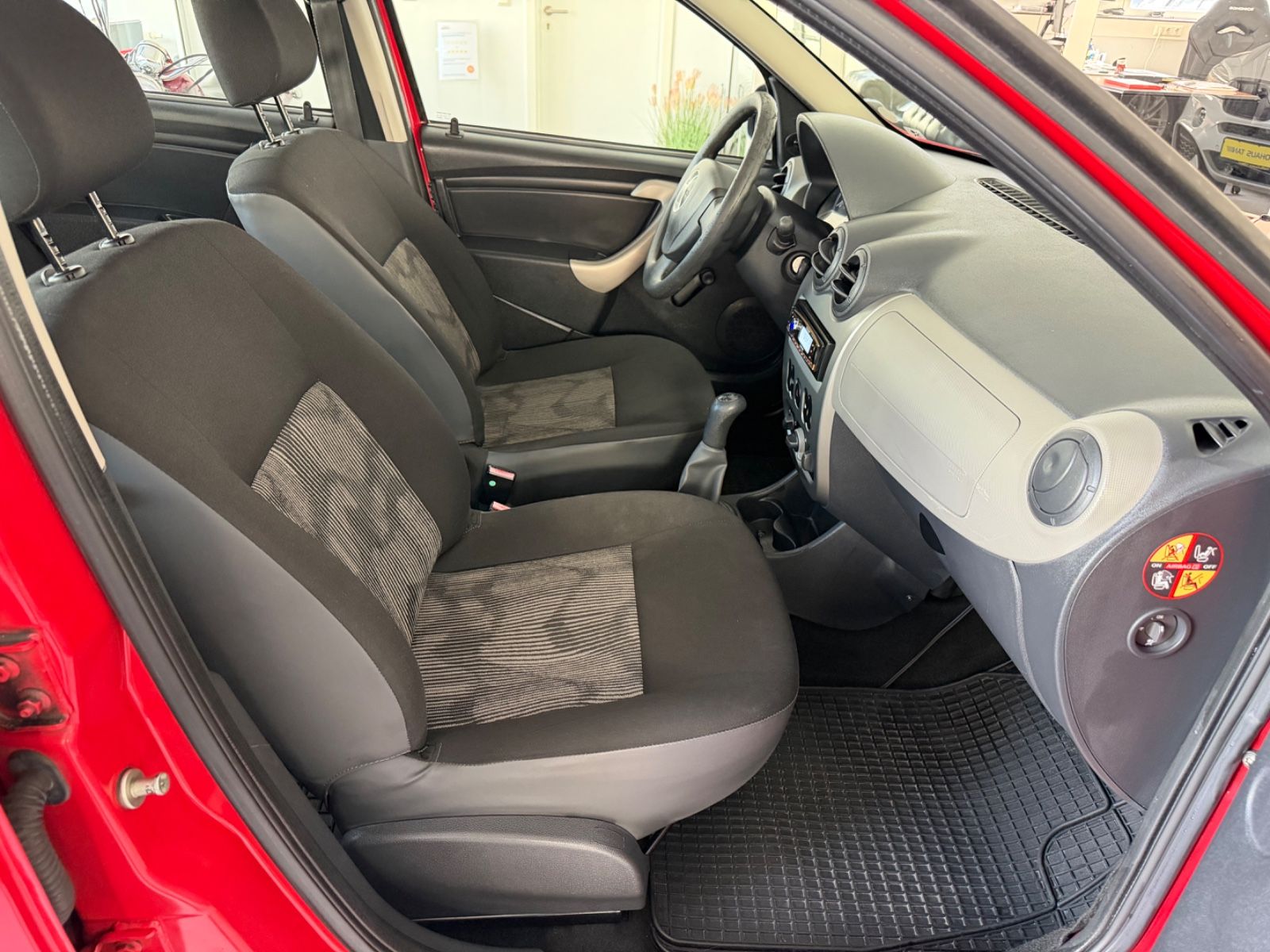 Fahrzeugabbildung Dacia Sandero Ambiance