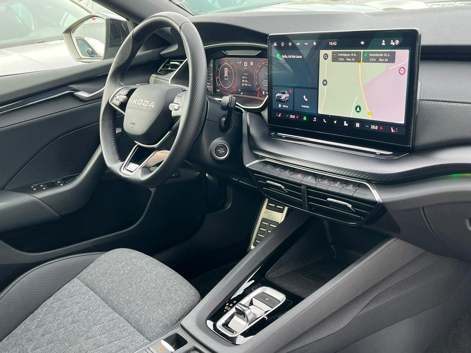 Fahrzeugabbildung SKODA Octavia 2.0 TDI Sportline DSG MATRIX*WINTER*5J.G