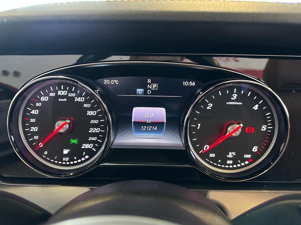 Mercedes-Benz E 220