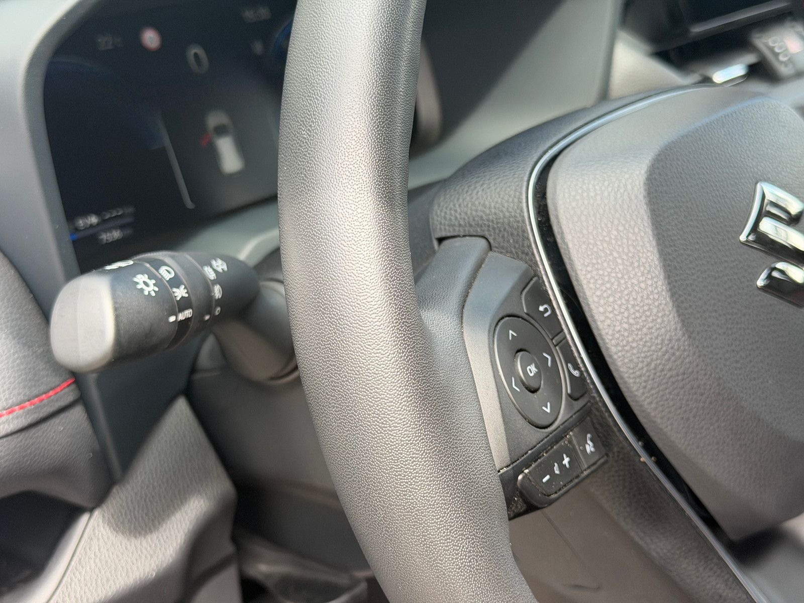 Fahrzeugabbildung Suzuki Across 2.5 Plug-In Hybrid Comfort+ E-Four/ACC/