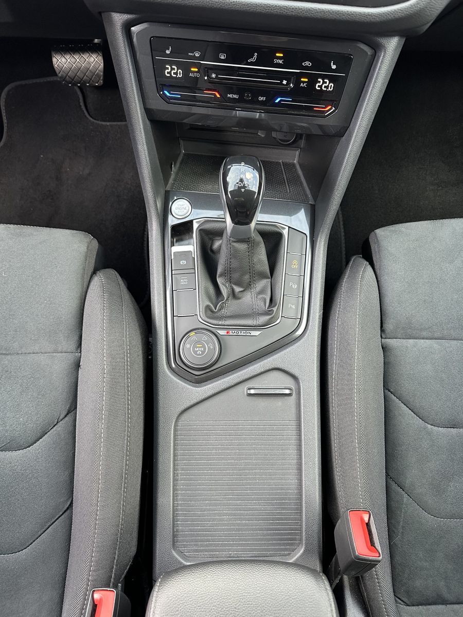 Fahrzeugabbildung Volkswagen Tiguan Allspace 4M Elegance NAV+IQ-LIGHT+KAM+H&K