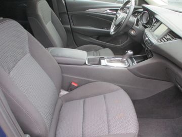 Opel Insignia - 11