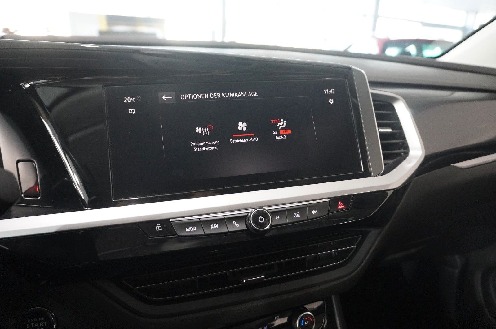 Fahrzeugabbildung Opel Grandland (X) ULTIMATE 4HYBRID NAVI/LED/SPORT/SH