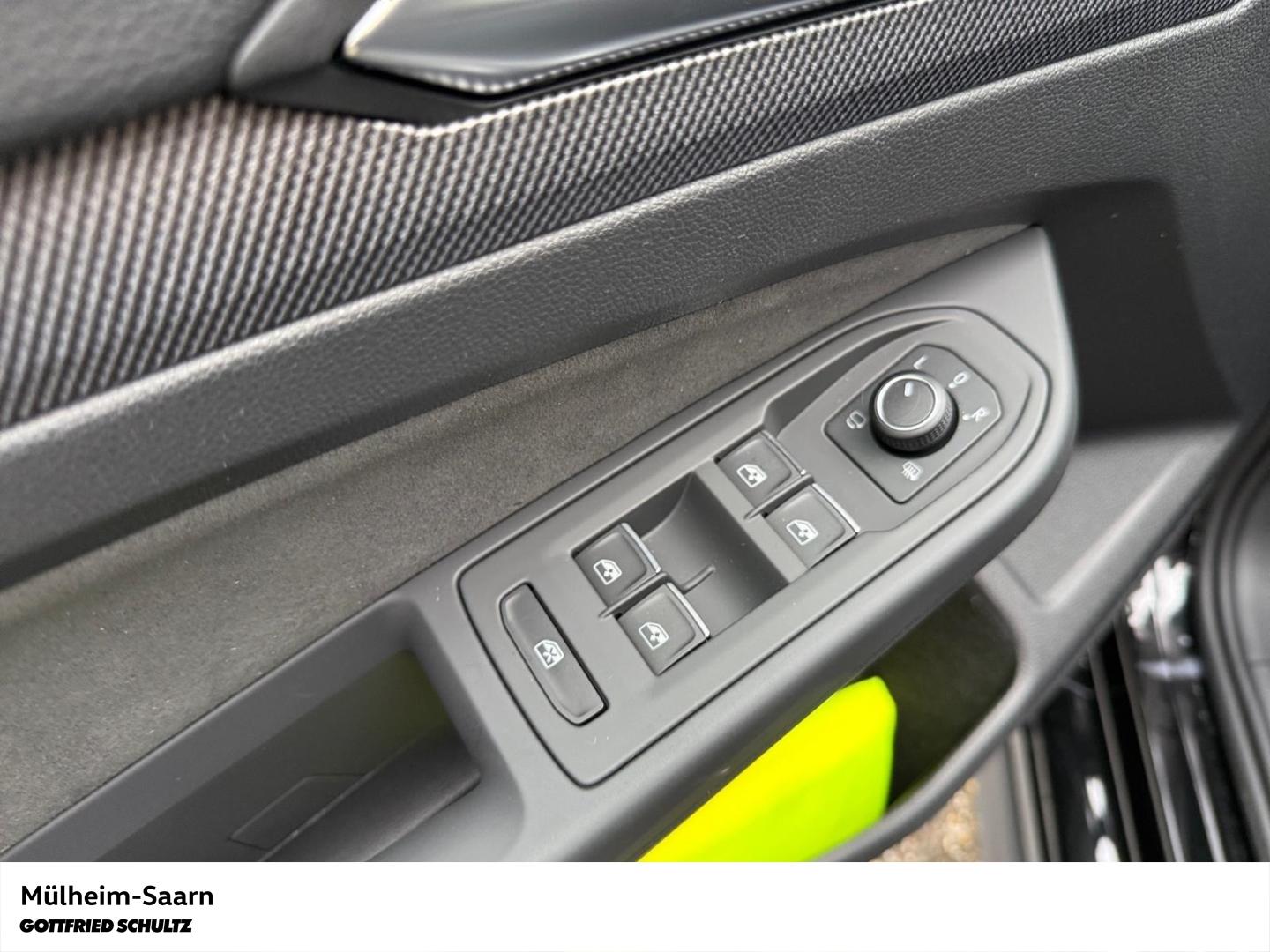 Volkswagen Golf GTI 2 0 l TSI DSG Standhzg. B-Paket AreaV, миниатюра 8