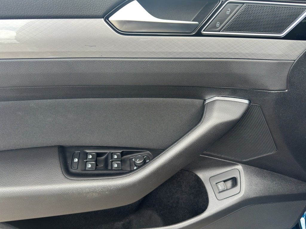 Volkswagen Passat Variant - Bild 12
