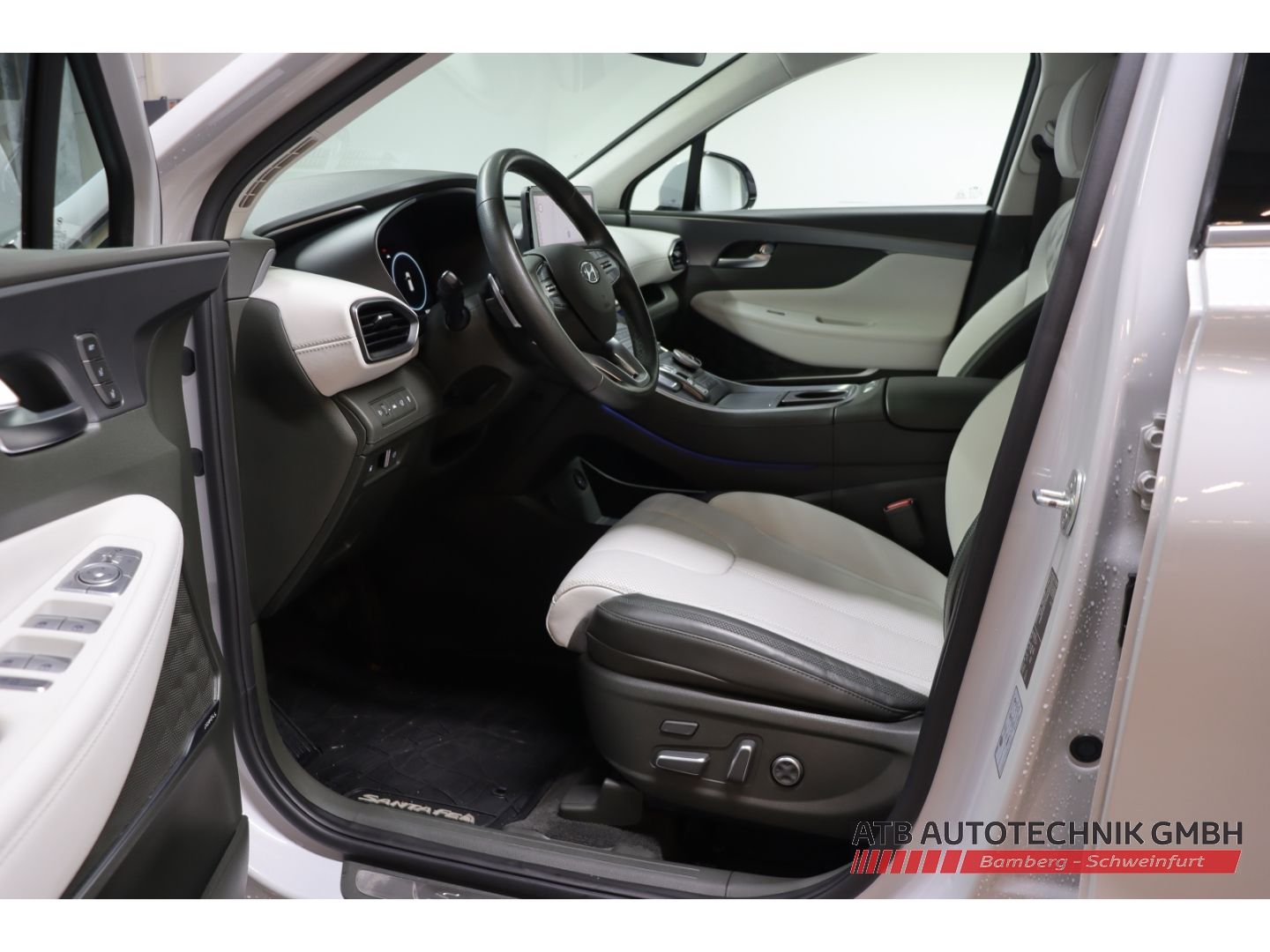 Fahrzeugabbildung Hyundai SANTA FE Signature 1.6l PHEV 4WD 97,4% SOH AHK-a