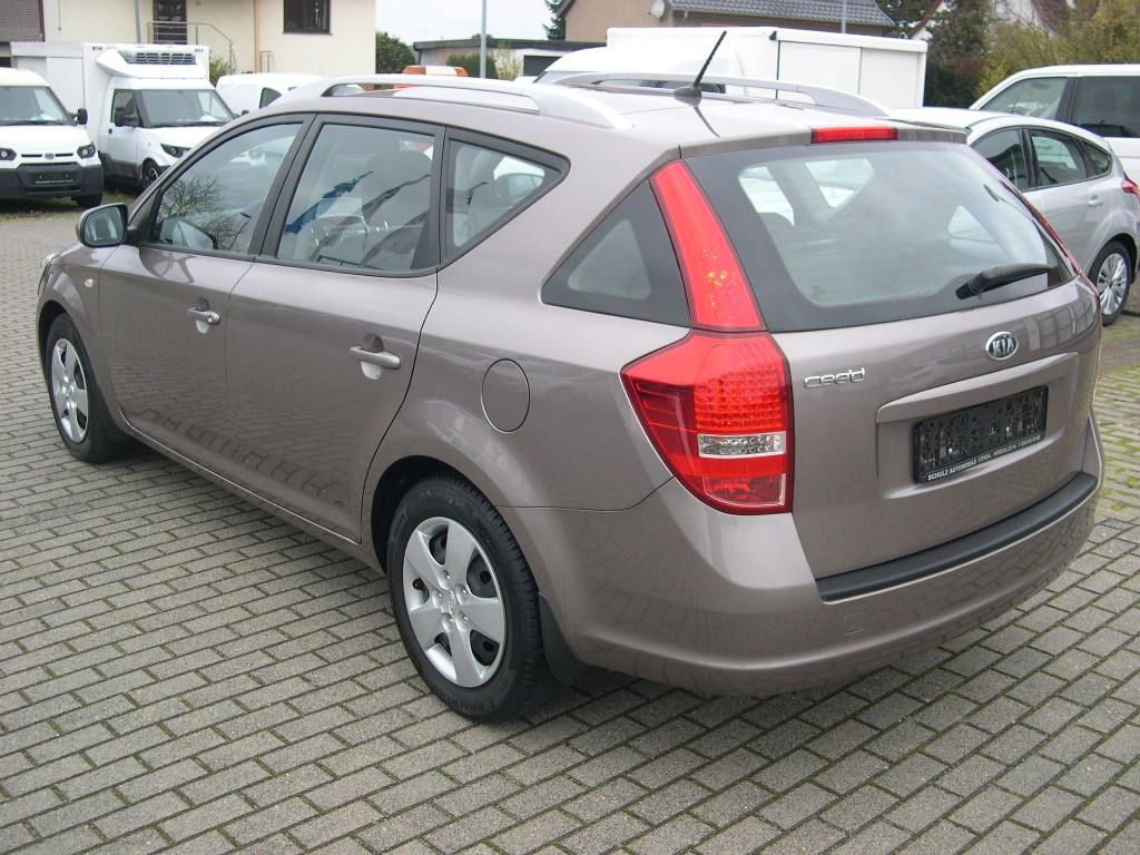 Fahrzeugabbildung Kia cee'd / Ceed Sporty Wagon KLIMA+SHZ