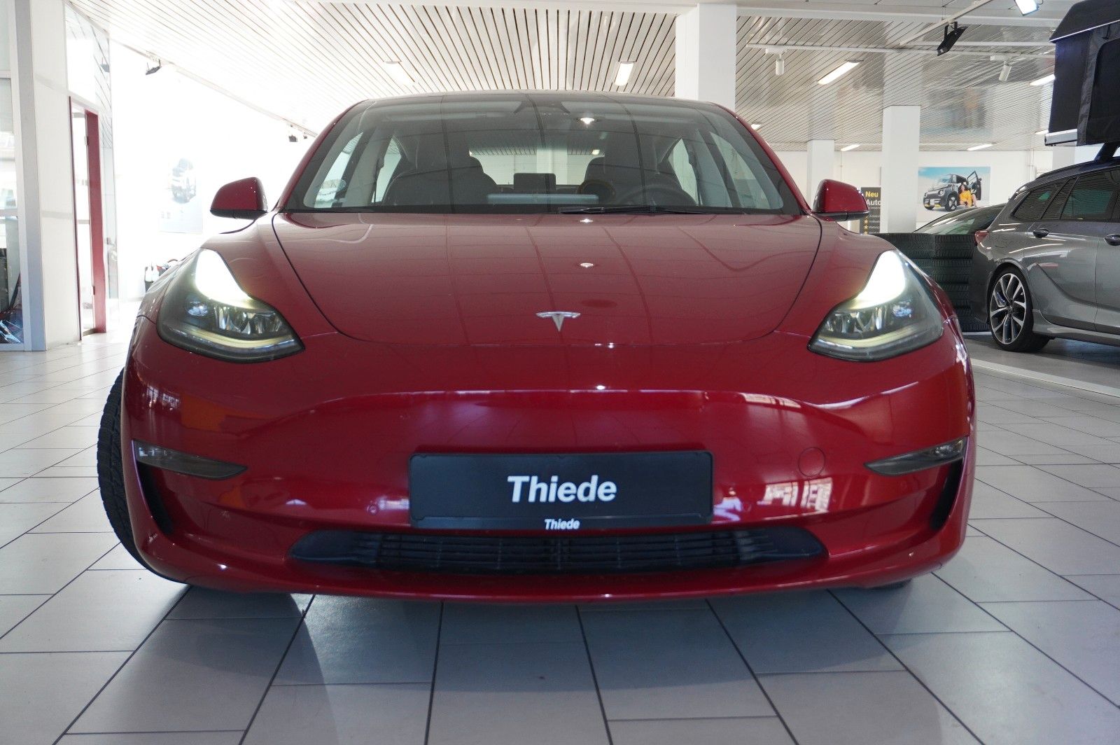 Fahrzeugabbildung Tesla Model 3 PERFORMANCE DUAL-MOTOR NAVI/LED/SH/AMD