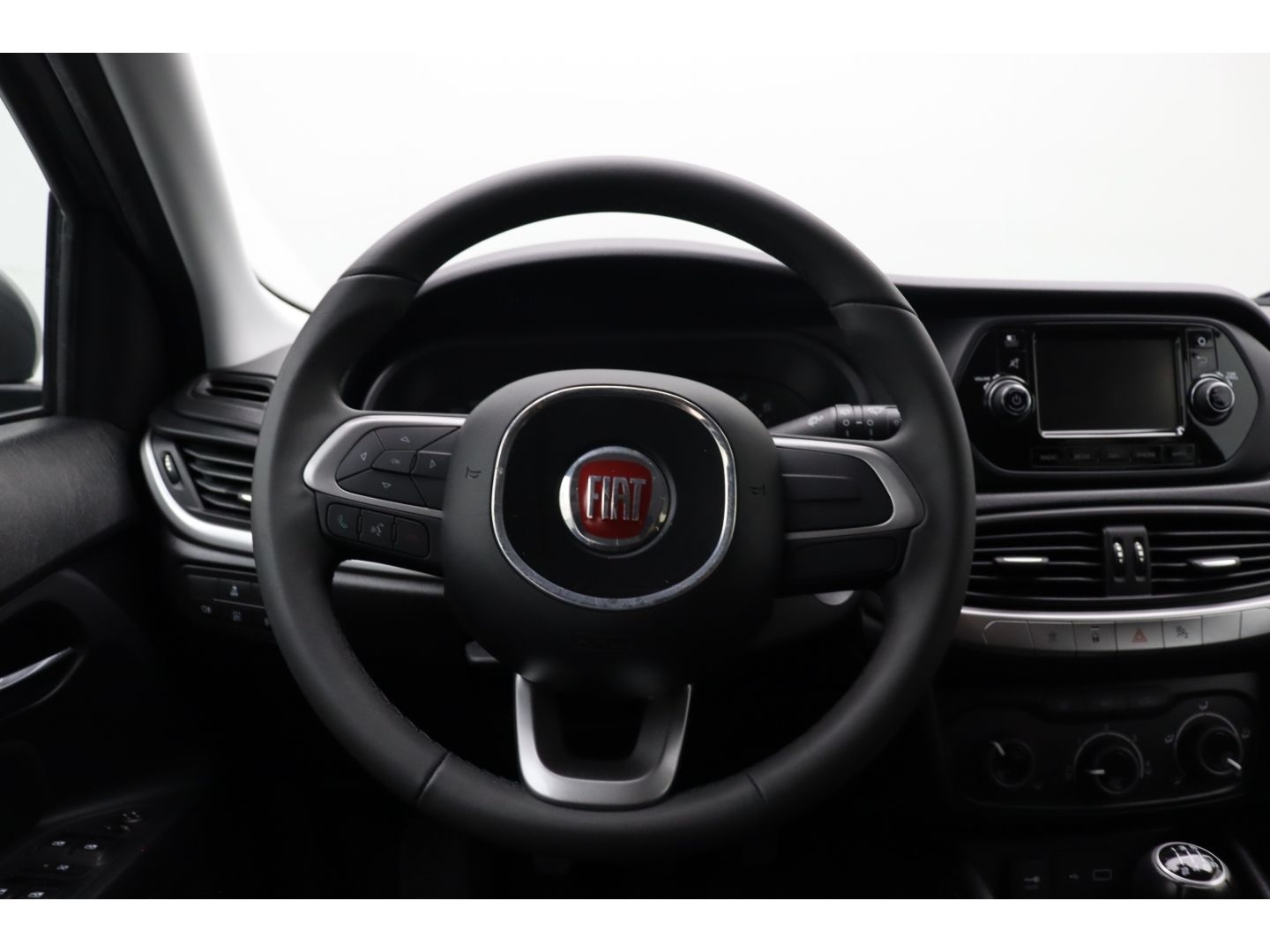 Fahrzeugabbildung Fiat Tipo 1.4 Easy Sitzheizung Navi Klimaanlage