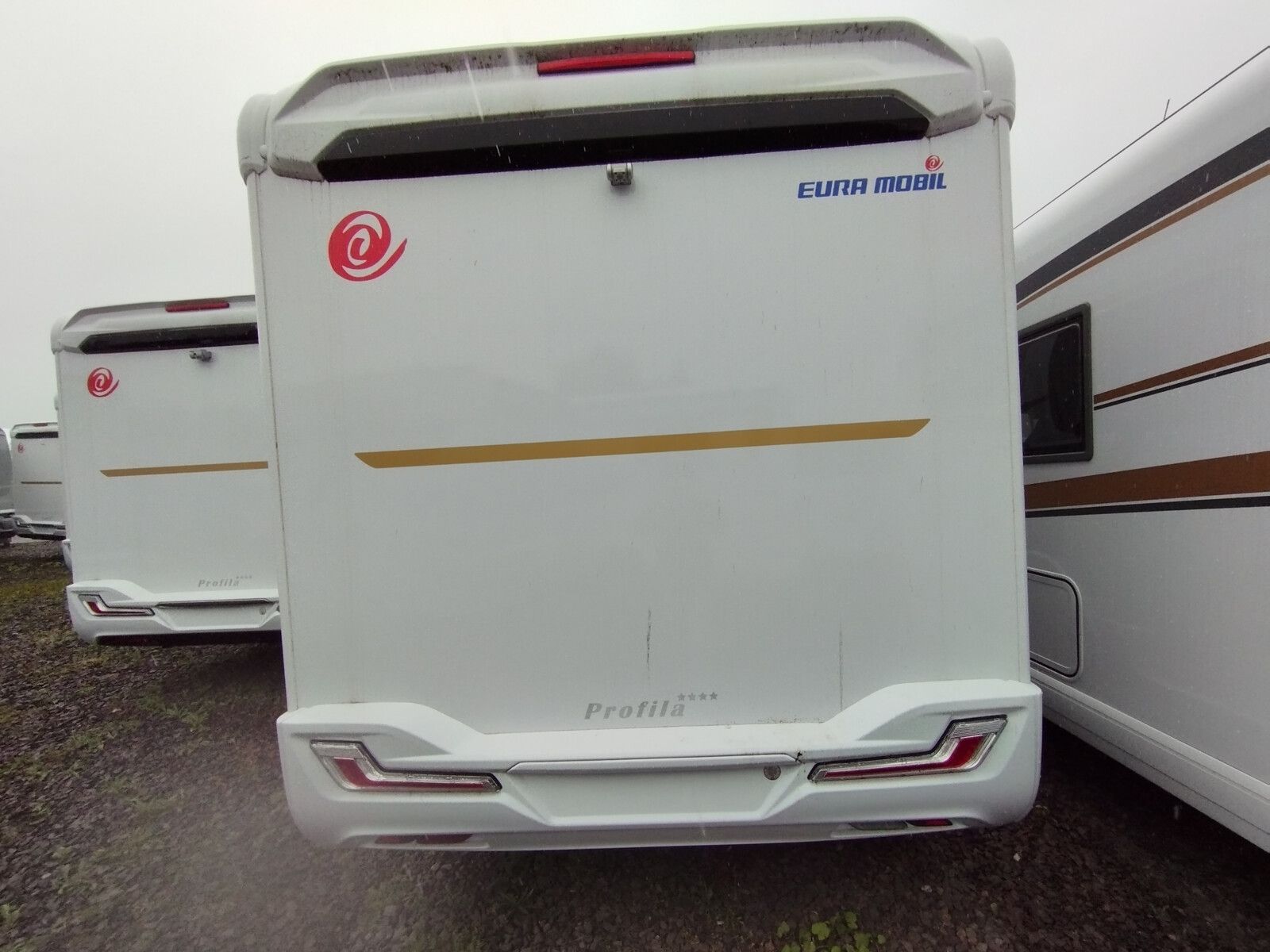 Fahrzeugabbildung Eura Mobil Profila T PT 675 SB Mondial Paket