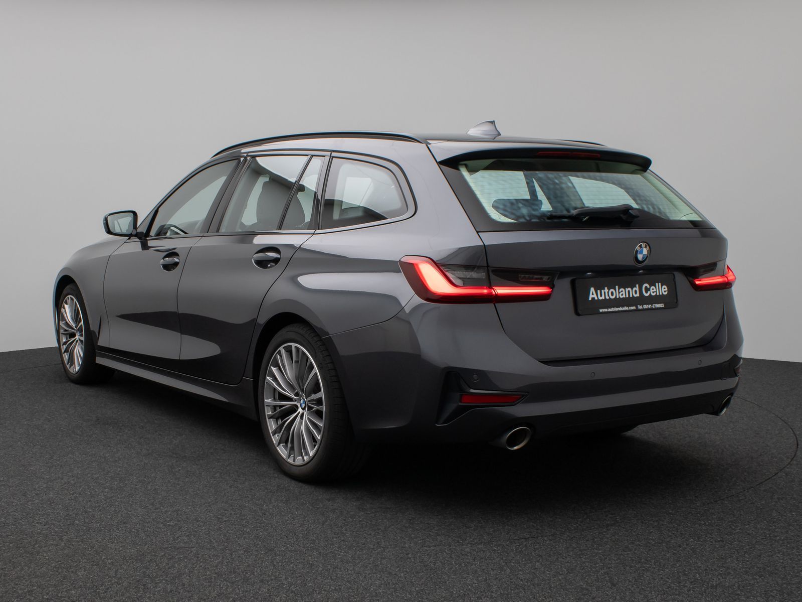Fahrzeugabbildung BMW 320i Sport Line PDC Stop&go Standhzng Leder 18"