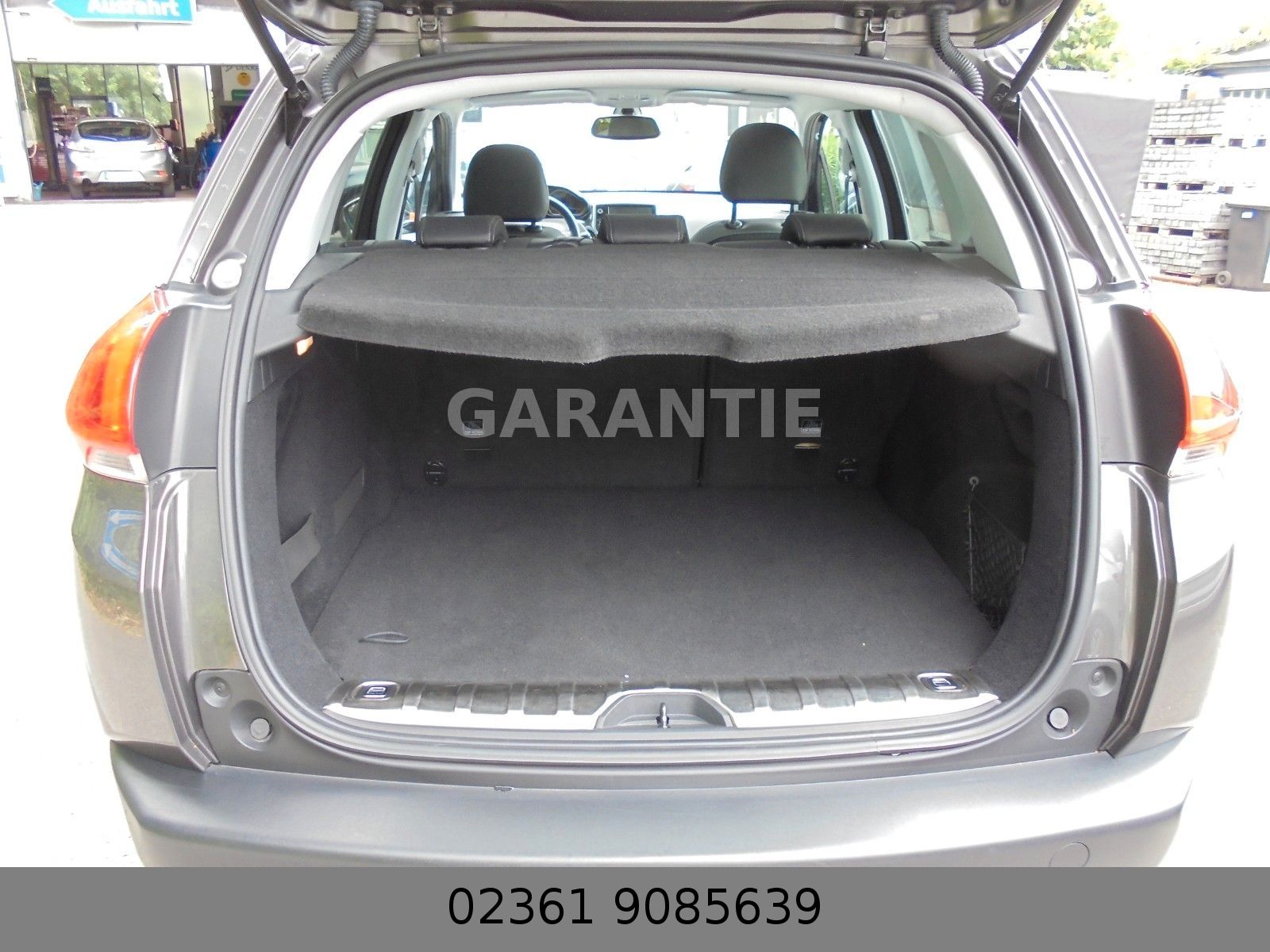 Fahrzeugabbildung Peugeot 2008 Allure Automatik/Panorama/Parktronik/