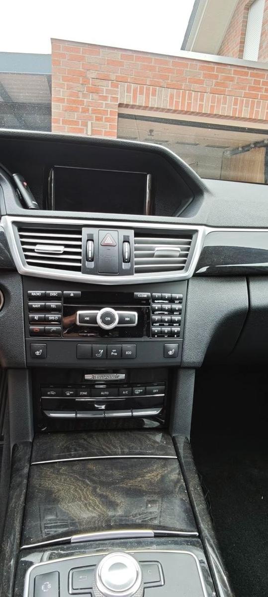Mercedes-Benz E 220 CDI T BlueEFFICIENCY Standard