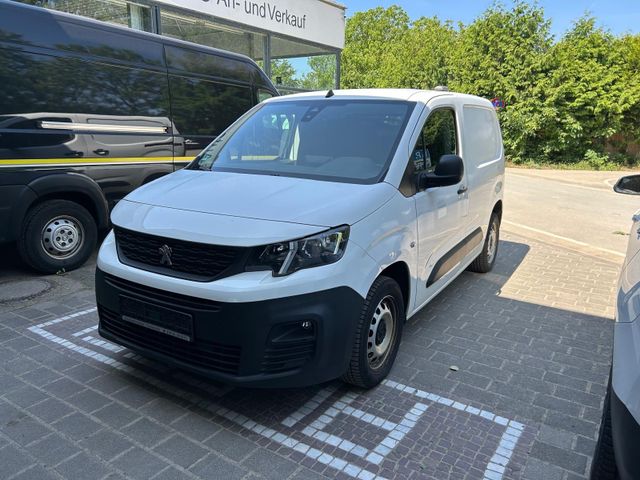 Peugeot 1.Hand. Scheckheft . Holzboden . Sortimo  Regale