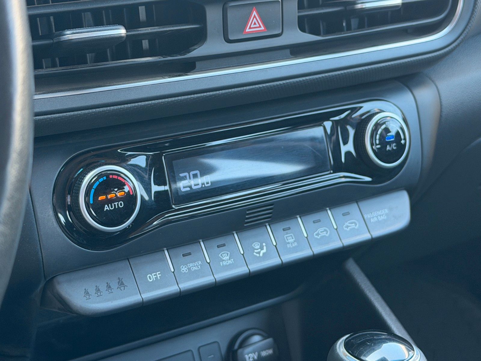 Fahrzeugabbildung Hyundai Hyundai KONA 1.6 GDi Hybrid Trend *Navi*LED*RFK*