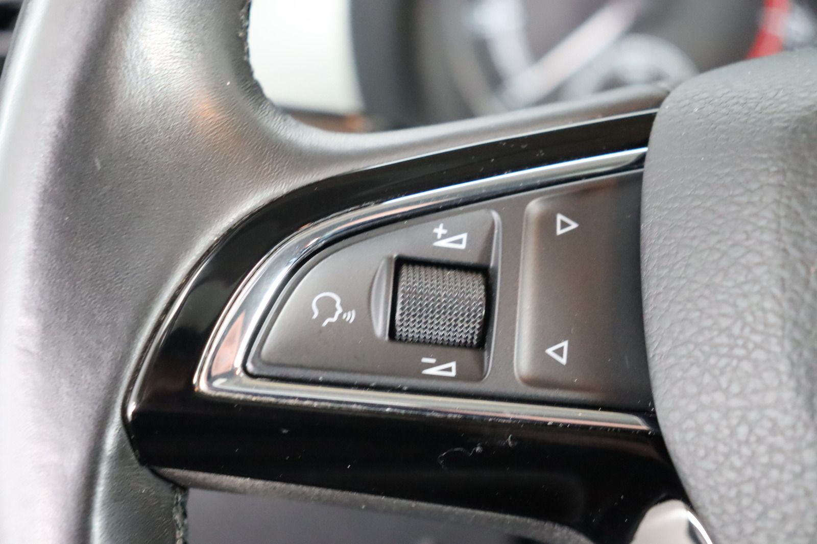 Fahrzeugabbildung SKODA Fabia 1.0 TSI * Navi * 1.Hand Soleil