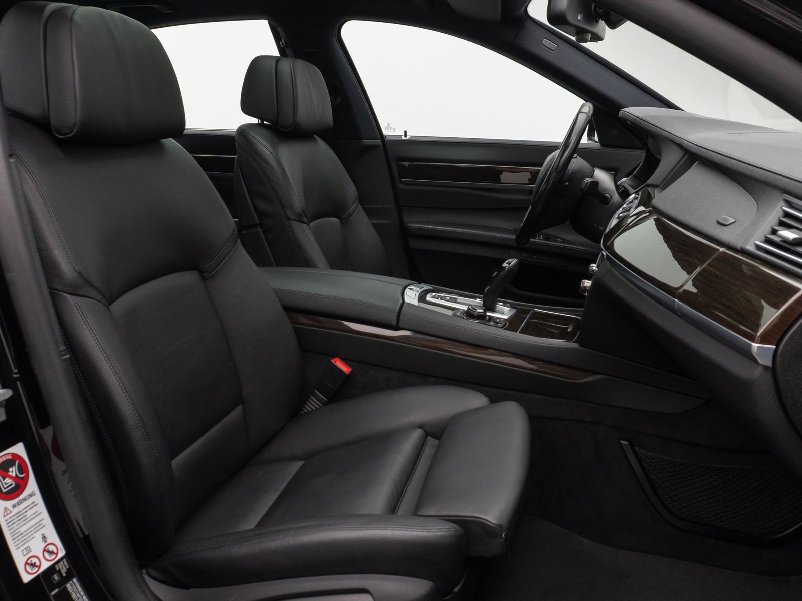 Fahrzeugabbildung BMW 740d xD Glasdach Kamera HUD HiFi Lenkrhzg SoftCl