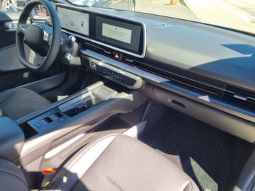 Fahrzeugabbildung Hyundai IONIQ 6 4WD 77,4 325PS UNIQ digitale ASP PanoD.