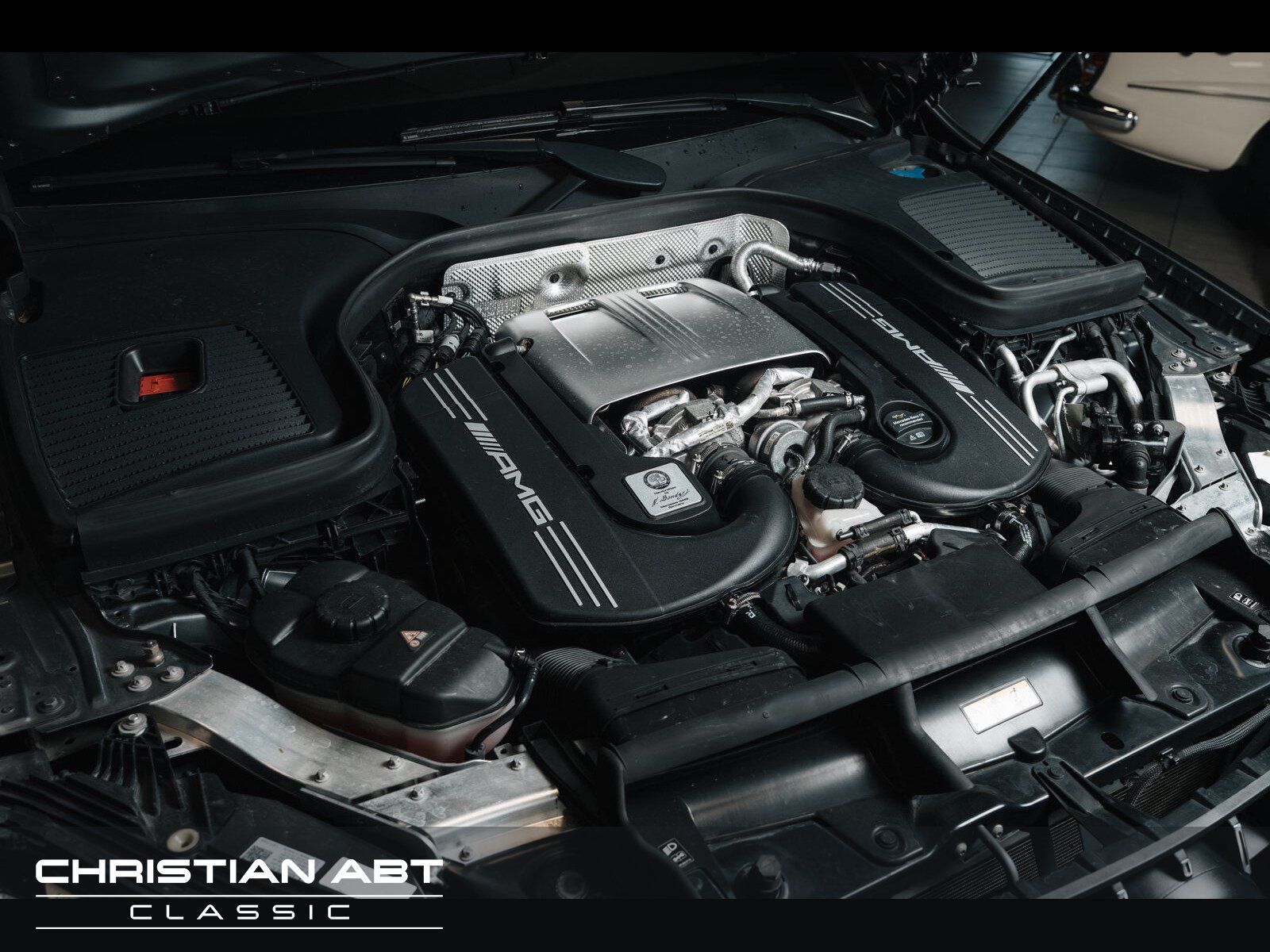 Fahrzeugabbildung Mercedes-Benz GLC 63 AMG 4Matic Burmester Pano designo
