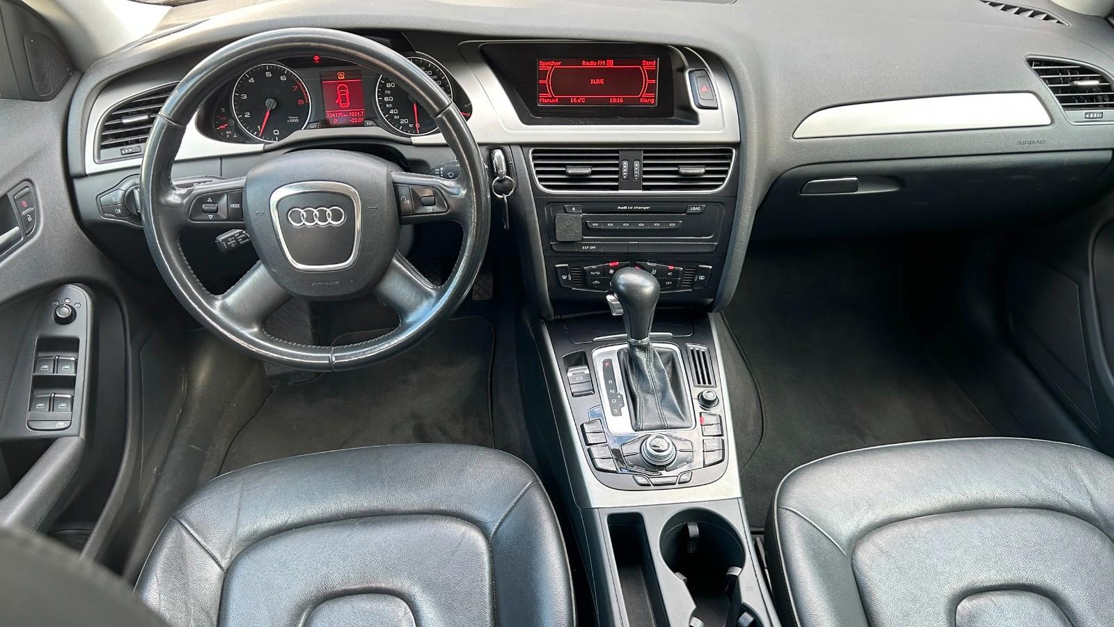 Audi A4 2009 — photo 26