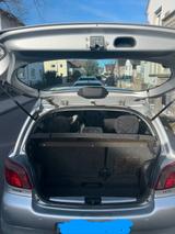 Toyota Yaris 1.3 Linea Sol auto linea sol - Toyota Yaris linea-sol