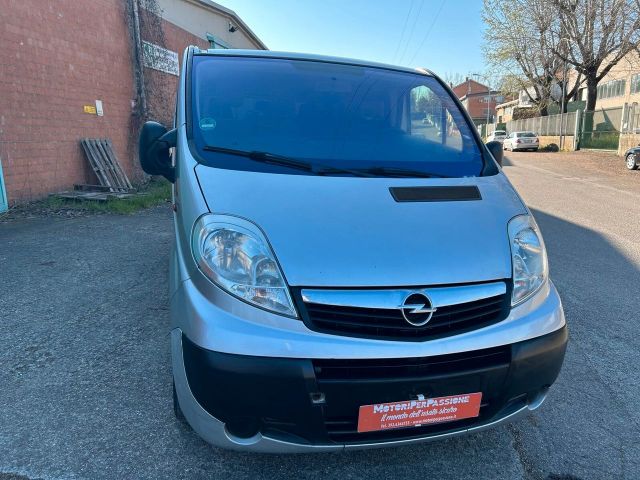 Opel Vivaro 9 pOSTI GPL BENZINA 120 CV