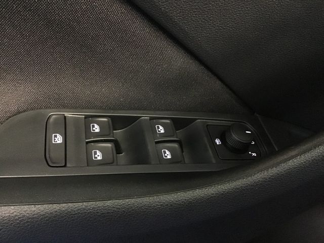 Fahrzeugabbildung Skoda Kamiq Selection 1.0 TSI DSG/AHK/Tempo/LED/Kamera