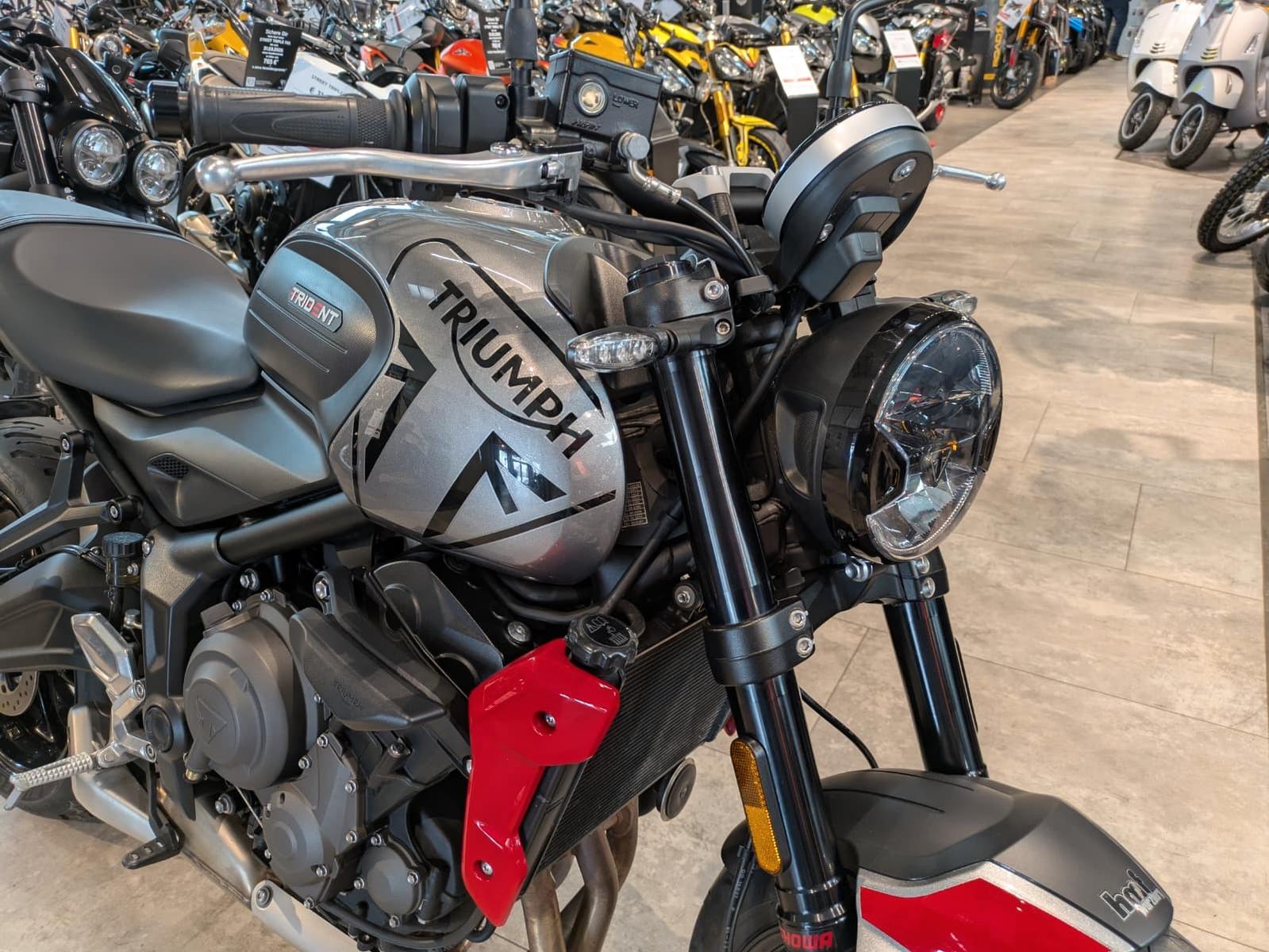 Triumph Trident 660 (Quickshifter)