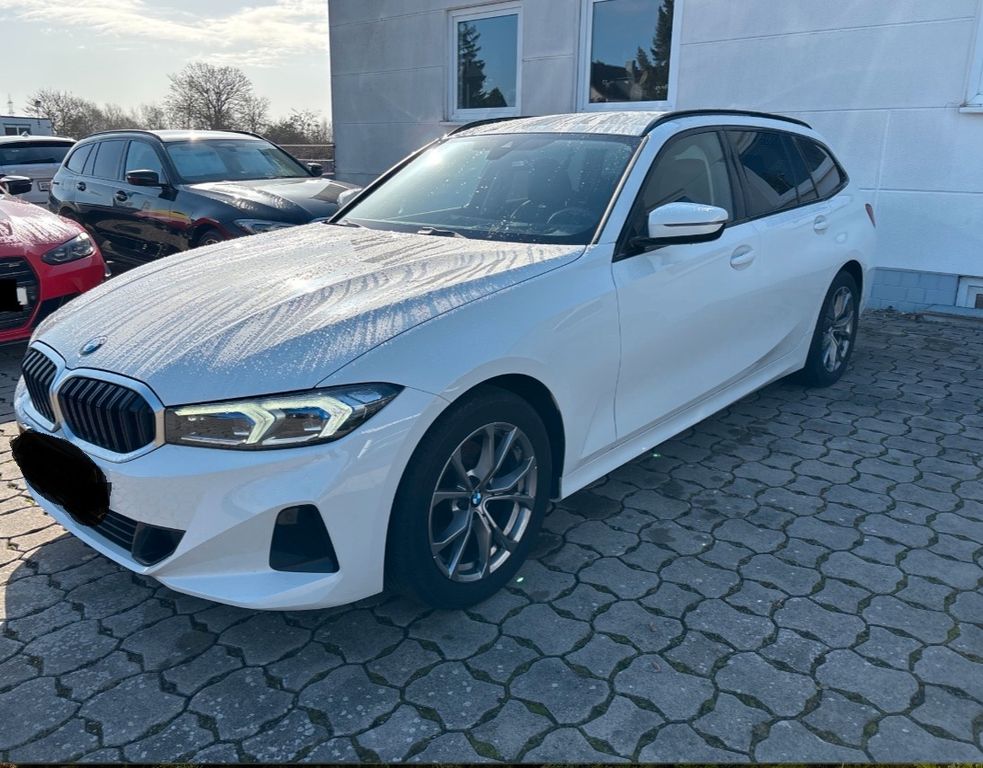 Image of BMW 320