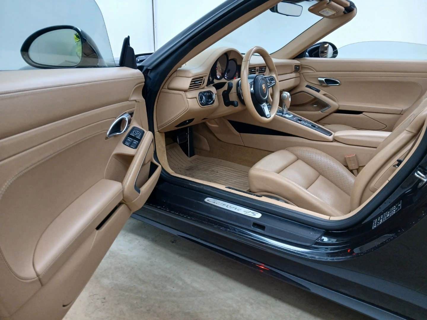 Fahrzeugabbildung Porsche 911 Carrera 4S Cabrio BOSE S.AGA Memory Sitzbel.